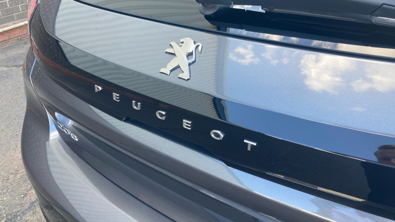 Peugeot 208 1.2 PureTech 100 Allure Premium + 5dr Petrol Hatchback